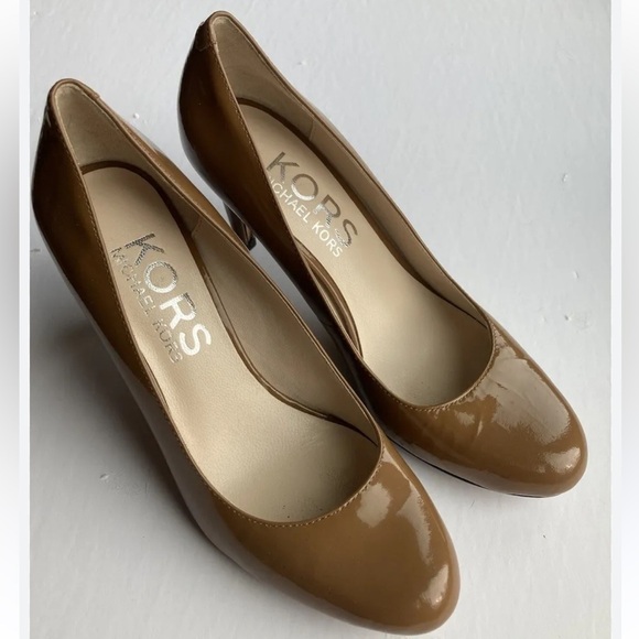 Michael Kors Beige Brown Leather Slip On Heels Size 6 - Picture 1 of 5